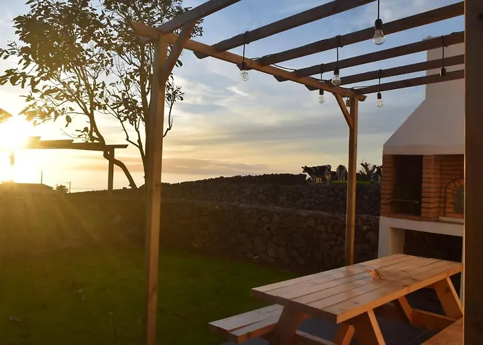 Casas Da Ribeira Casa de Férias Santa Bárbara