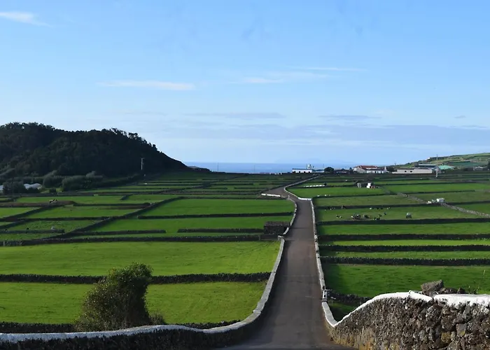 Casas Da Ribeira Casa de Férias