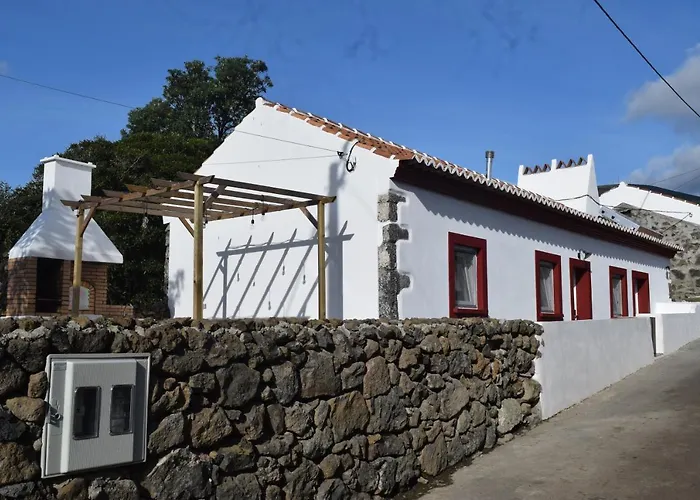 Casas Da Ribeira Casa de Férias
